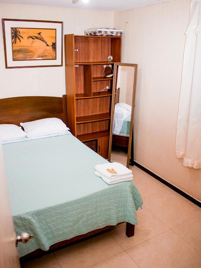 The White Lion 2 / 10 Min Airport Apartment Lima Exterior photo